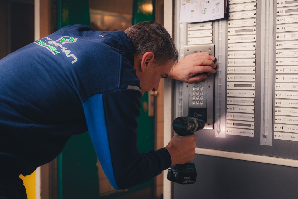 Snelle vervanging van intercomsystemen bij grote flat